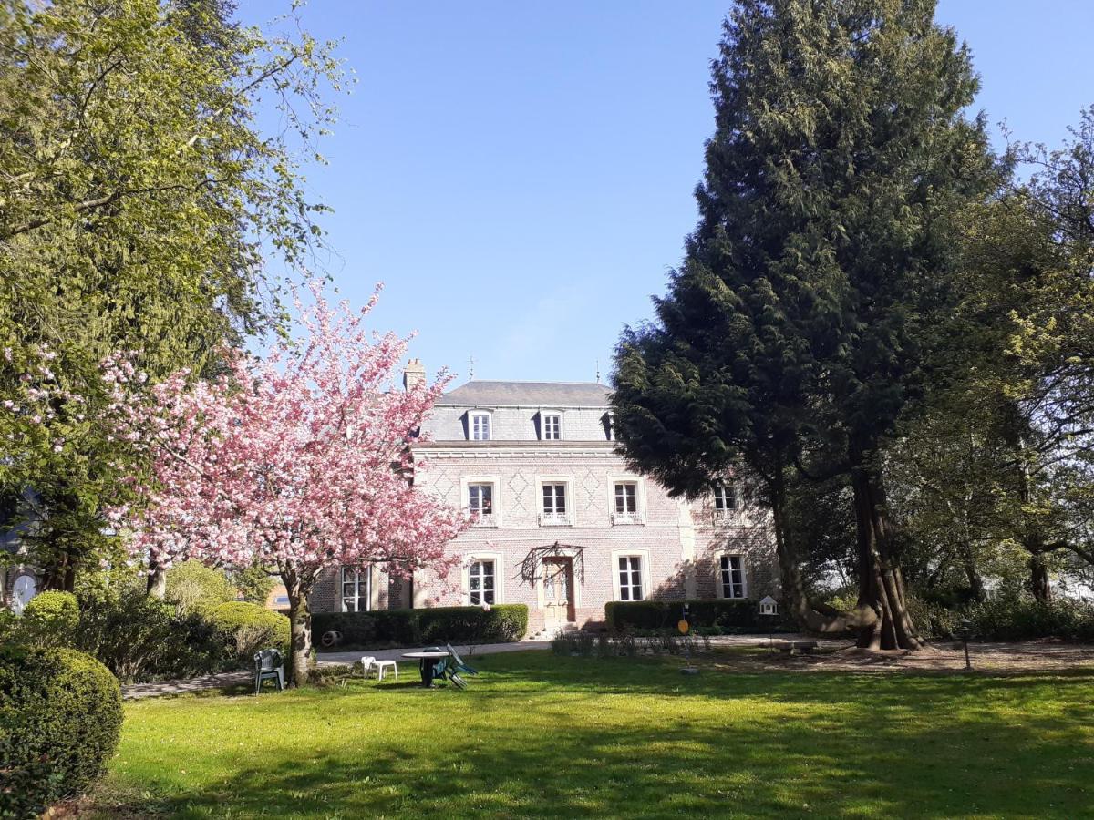Les Gites Du Chateau De Maltot Saint-Ouen-du-Breuil Exterior foto